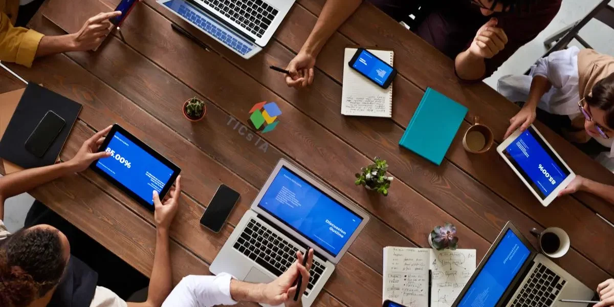 Integrando-as-Tecnologias-Essenciais-para-Pequenos-Negocios-1-1.webp